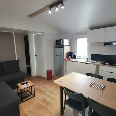 Mobil-home Bord De A *